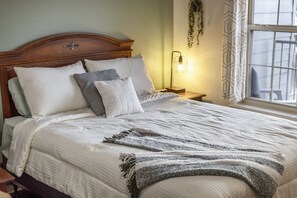 1 habitación, tabla de planchar con plancha, wifi gratis y ropa de cama