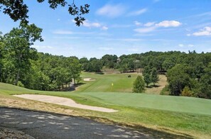 Golf - Cute Poolside Branson Condo! Minutes to Silver Dollar City - Golf Course Views (Branson West)