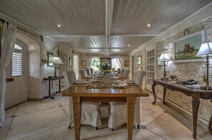 Desayuno continental incluido todos los días 