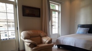 Standard Double Room - NAZARÉ  (Luanda)