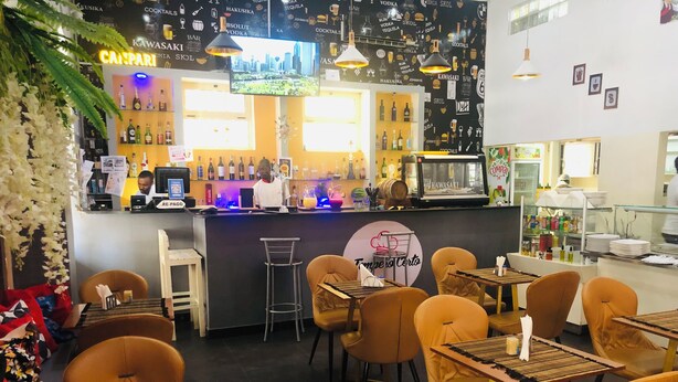 Restaurant - NAZARÉ  (Luanda)