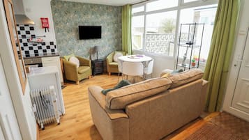 Cottage | Living area