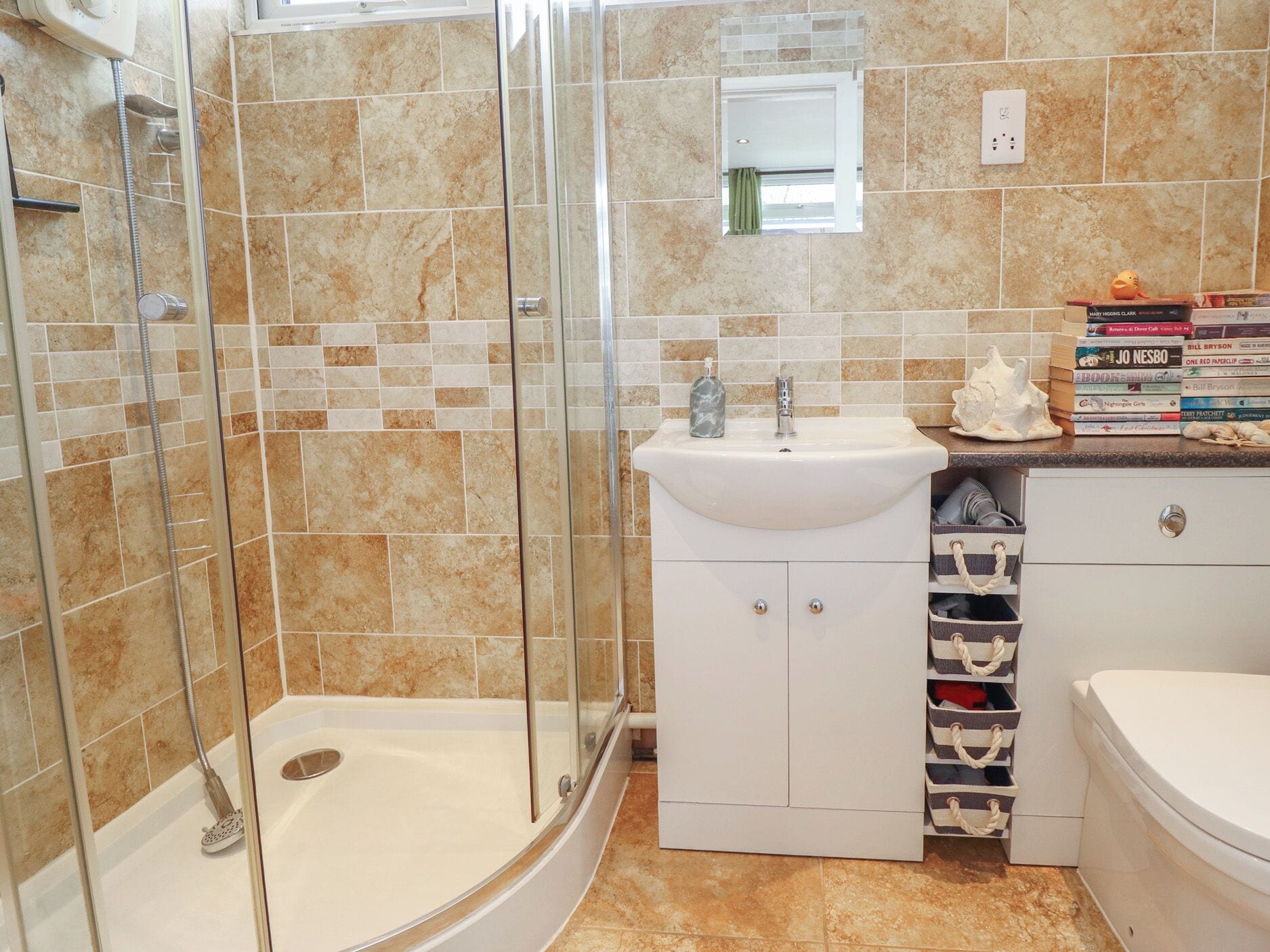 Cottage | Phòng tắm | Buồng tắm vòi sen 