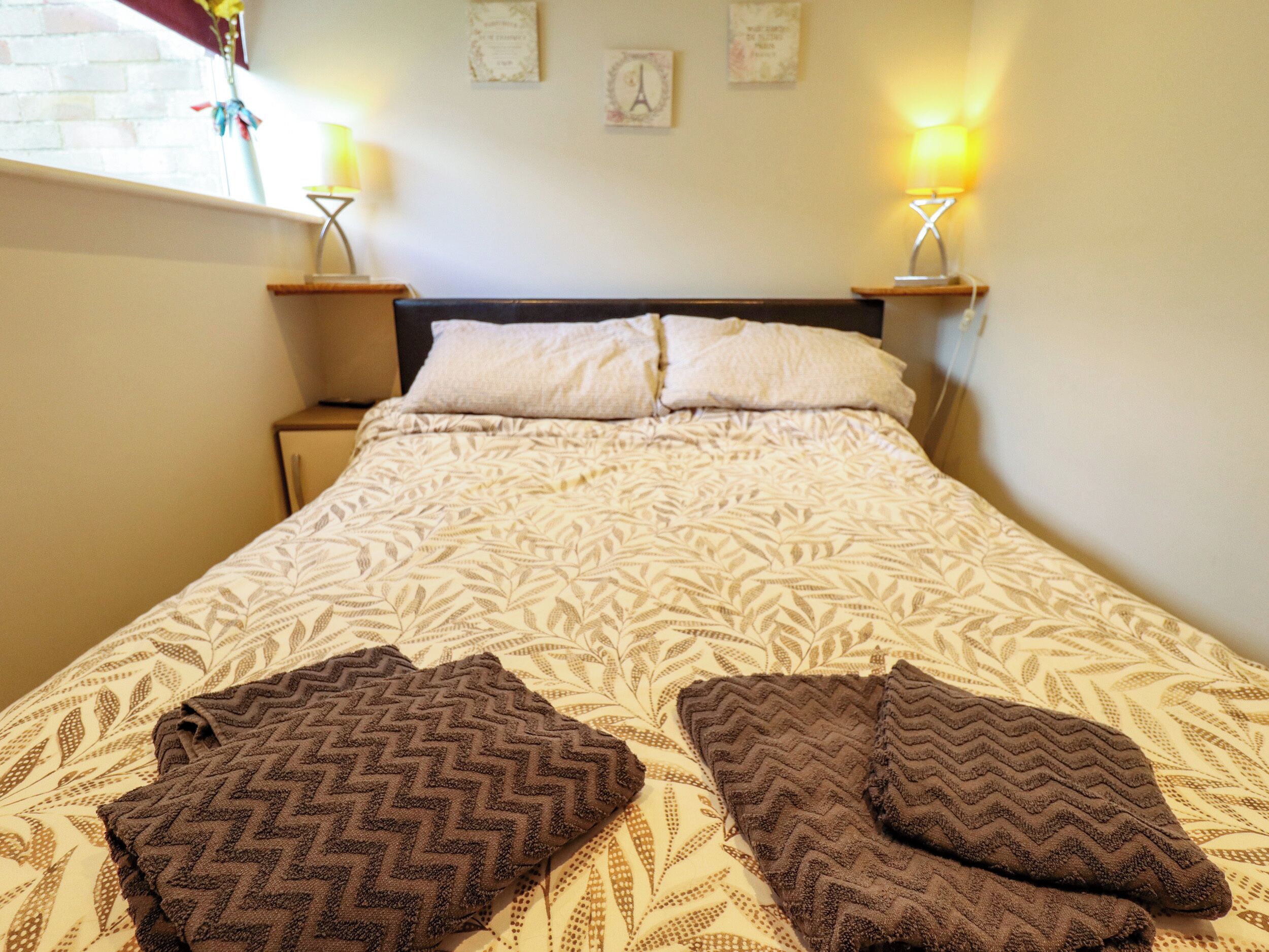 2 slaapkamers, individueel gedecoreerd, individueel gemeubileerd