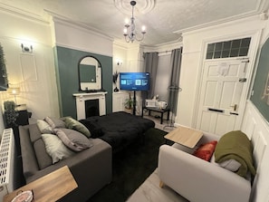 4 chambres, fer et planche Ă repasser, Wi-Fi, draps fournis