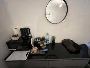 Interior - Contractors - Families - Couples - 3x Bedrooms + Sofa Bed - Sleeps 8 M1 J26&25 (Ilkeston)