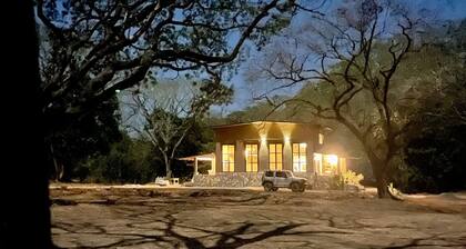 New Loft Barndo w/AC at Big Sky Stables near epic beaches, horses and pickleball