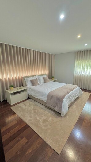 3 soverom, strykejern/-brett, wi-fi og sengetøy