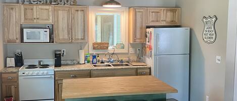 微波炉、烤箱、炉灶