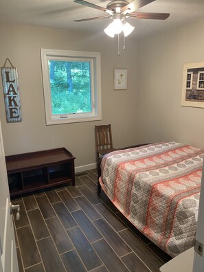 2 bedrooms, bed sheets