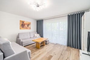 Apartment, 1 Bedroom, Balcony, Sea Facing | 1 bedroom, bed sheets - Seaside Breeze Międzyzdroje by Renters (Miedzyzdroje)