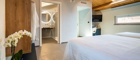 Superior Triple Room | Premium bedding, down duvets, memory-foam beds, minibar