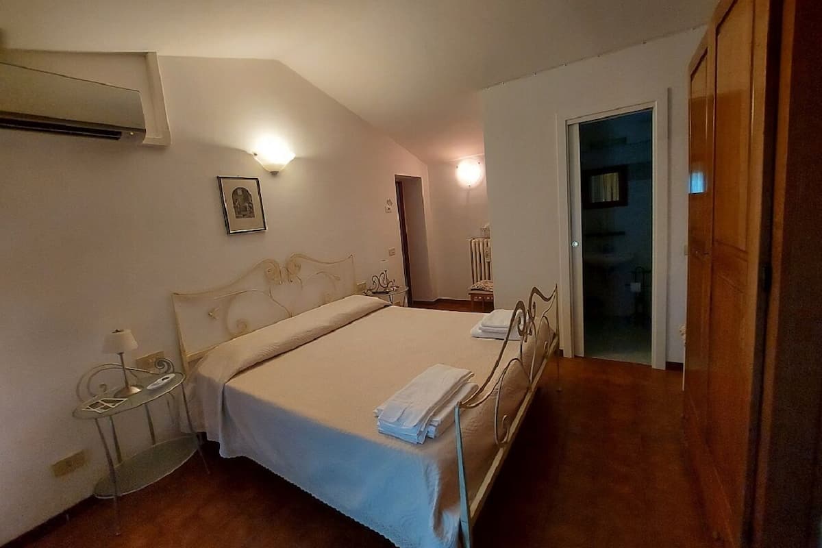 Panorama villa, privézwembad | 7 slaapkamers, luxe beddengoed, een bureau, een strijkplank/strijkijzer