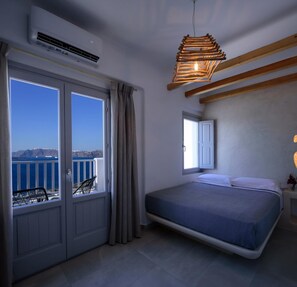 3 bedrooms, in-room safe, iron/ironing board, free WiFi