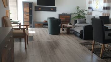 TV connectée, jeux vidéo, livres