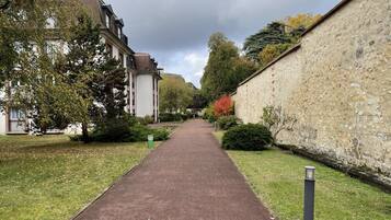Enceinte de lâhĂ©bergement