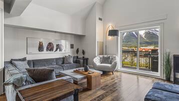 Tv, pejs, stereoanlæg