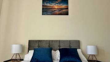 2 bedrooms, iron/ironing board, free WiFi, bed sheets