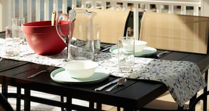 Riverfront Retreat: Dock access & Tanker Views