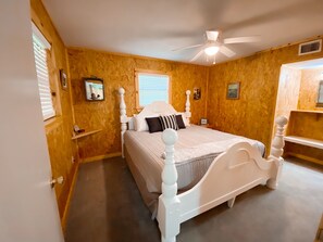 3 bedrooms, WiFi, bed sheets - Wooded Bliss 2 (Jasper)