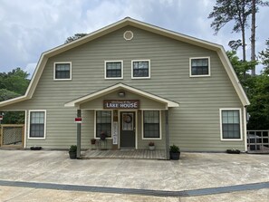 Exterior - Wooded Bliss 2 (Jasper)