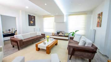 Comfort Apartment | 1 bedroom, Egyptian cotton sheets, premium bedding, desk