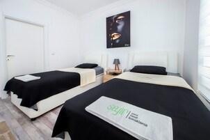 Classic Apartment | Egyptian cotton sheets, premium bedding, desk, soundproofing