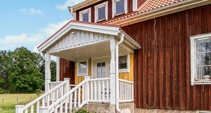 4 bedroom beautiful home in Rörvik