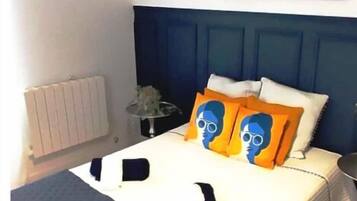 2 Schlafzimmer, BĂŒgeleisen/BĂŒgelbrett, BettwĂ€sche