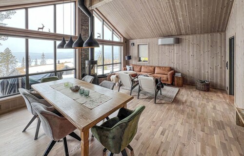 Pet friendly home in Gålå with kitchen