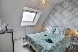 4 chambres, fer et planche à repasser, Wi-Fi gratuit, draps fournis