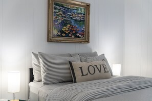 2 bedrooms, desk, iron/ironing board, free WiFi