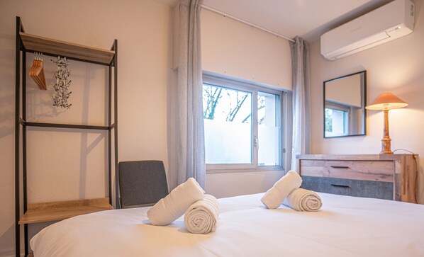 1 bedroom, iron/ironing board, travel cot, WiFi