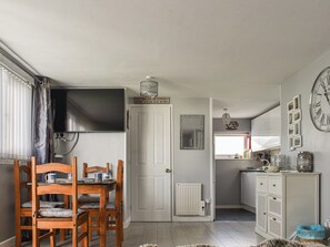 Dining - 3 bedroom accommodation in Kessingland (Kessingland)