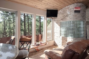 Smart TV, chimenea