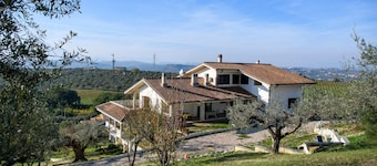 2 bedroom amazing apartment in Moscufo