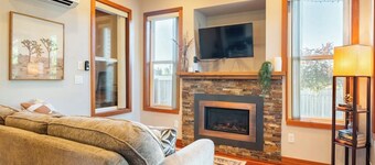 Cozy Willamette Valley Cabin With Modern Comforts