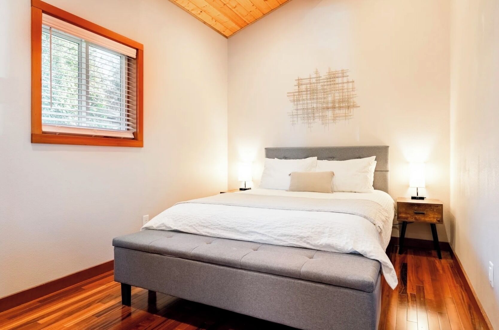 1 habitación, escritorio, wifi y ropa de cama 