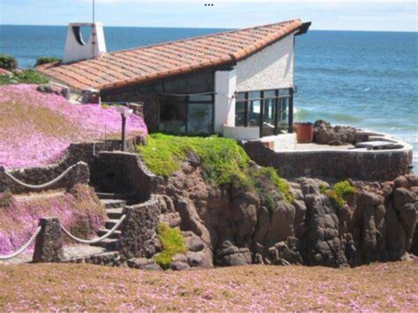 Exterior - Condo for 5 at La Paloma Beach Resort. Access to all amenities. 24 hr security. (Playas de Rosarito)