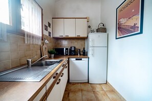 Fridge, microwave, dishwasher, toaster