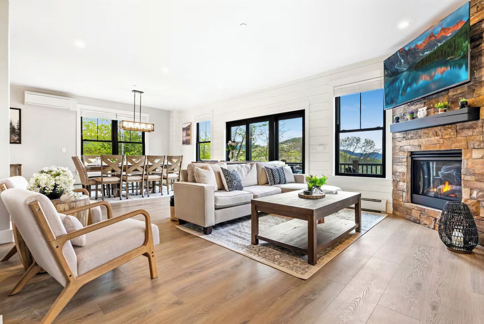 Smart TV, lareira, videogames