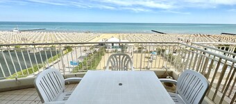Villa Emy 3 Fronte Mare - Carraro Immobiliare Jesolo