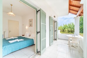 1 bedroom, free WiFi, bed sheets