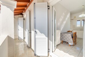 1 bedroom, free WiFi, bed sheets - Studio Apartment 'Olivea 3' with Sea View, Wi-Fi and Air Conditioning (Corfu)