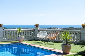 Pool - Holiday Home 'Ca L'antiga Pedrera' with Sea Views, Wi-Fi and Air Conditioning (Bellvei)