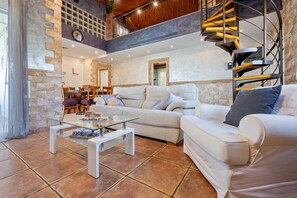 TV, fireplace, table tennis