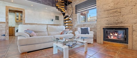 TV, fireplace, table tennis