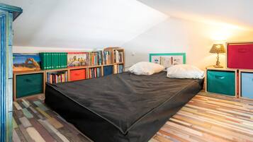 2 dormitorios, tabla de planchar con plancha, wifi gratis y ropa de cama