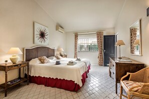 2 bedrooms, iron/ironing board, free WiFi, bed sheets - Villa 'Mng Elliott55' with Private Pool, Wi-Fi and Air Conditioning (Vale do Lobo)