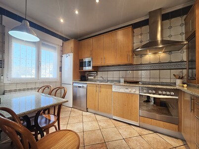 Holiday Home 'Mi Limón Mi Limonero' with Private Pool, Wi-Fi and Air Conditioning